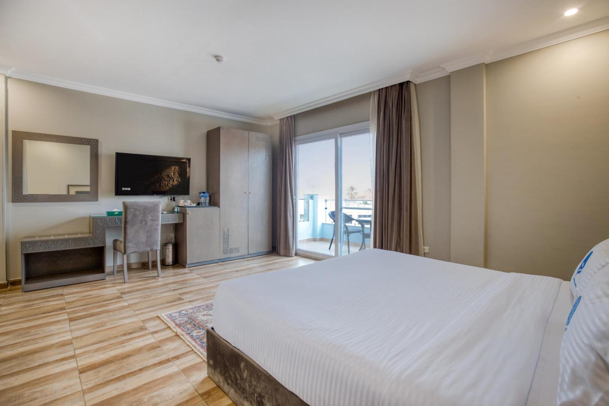 Mamlouk Pyramids 4*